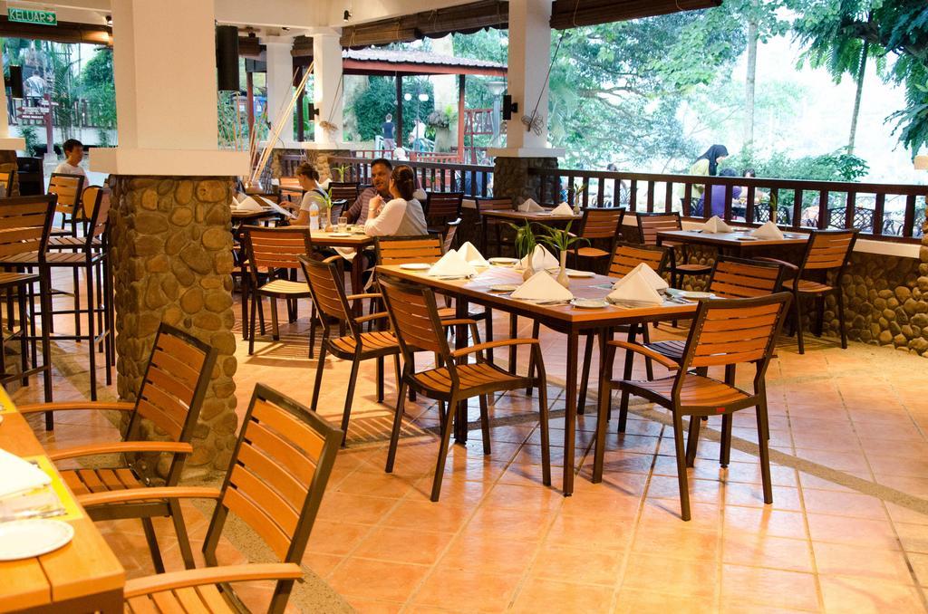 Mutiara Taman Negara Resort Kuala Tahan Bagian luar foto
